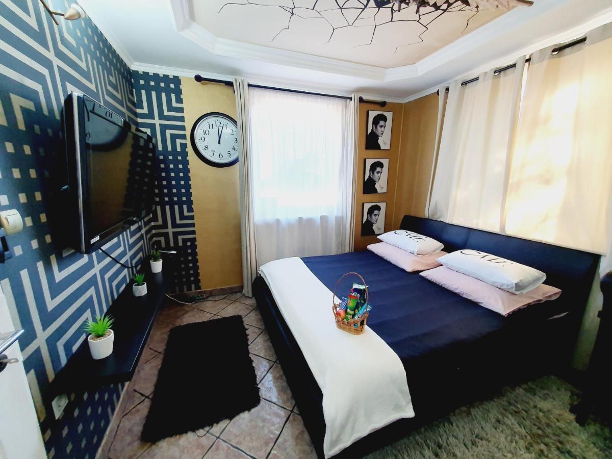 Airport Luxury Apartman 42 베체스 외부 사진