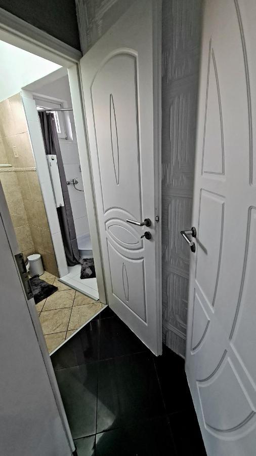 Airport Luxury Apartman 42 베체스 외부 사진